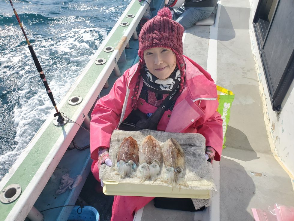 コウイカ釣り短期間の出船予定です、是非!