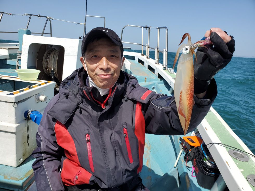 明日(木)は忠栄丸恒例、春のウタセ五目釣り出船です。