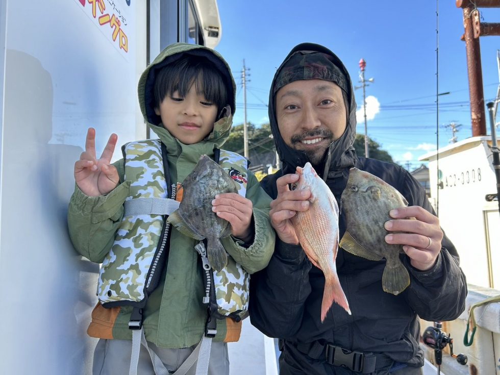 初心者にも大好評！活きウタセエビ入荷できる間出船です。早めの釣行を！