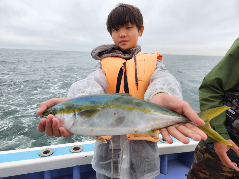 伊良湖沖青物回遊！