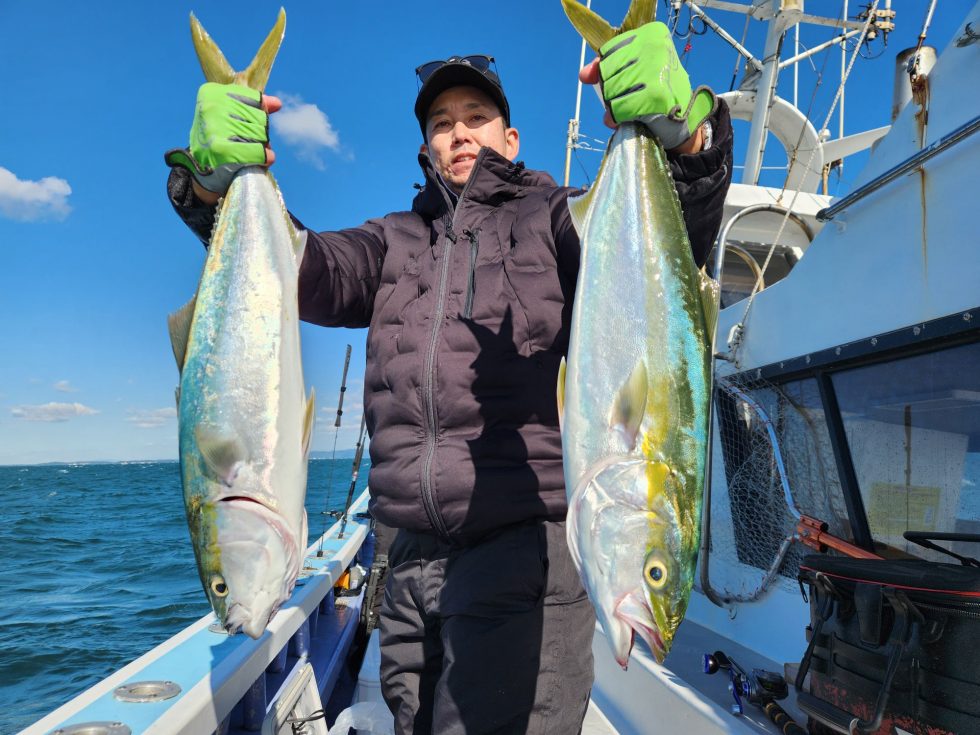 ワラサの引きに大満足！