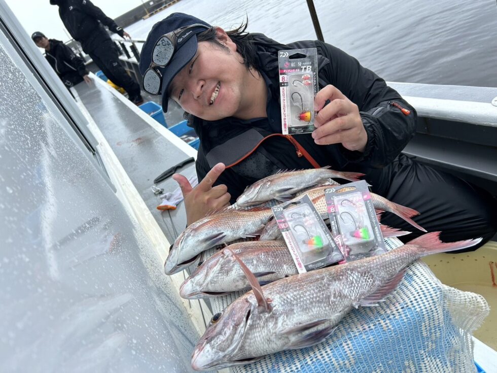 フィッシングマイスターもマダイ釣りまくり!