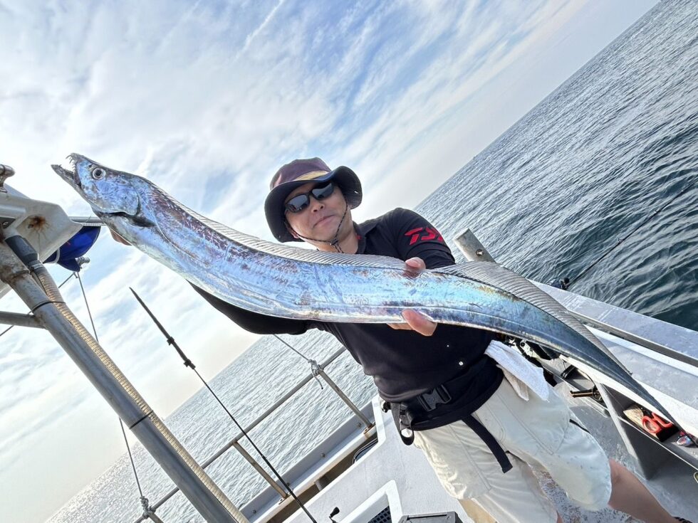 テンヤタチウオ専門船!名人さんは今日もドラゴンゲットー!