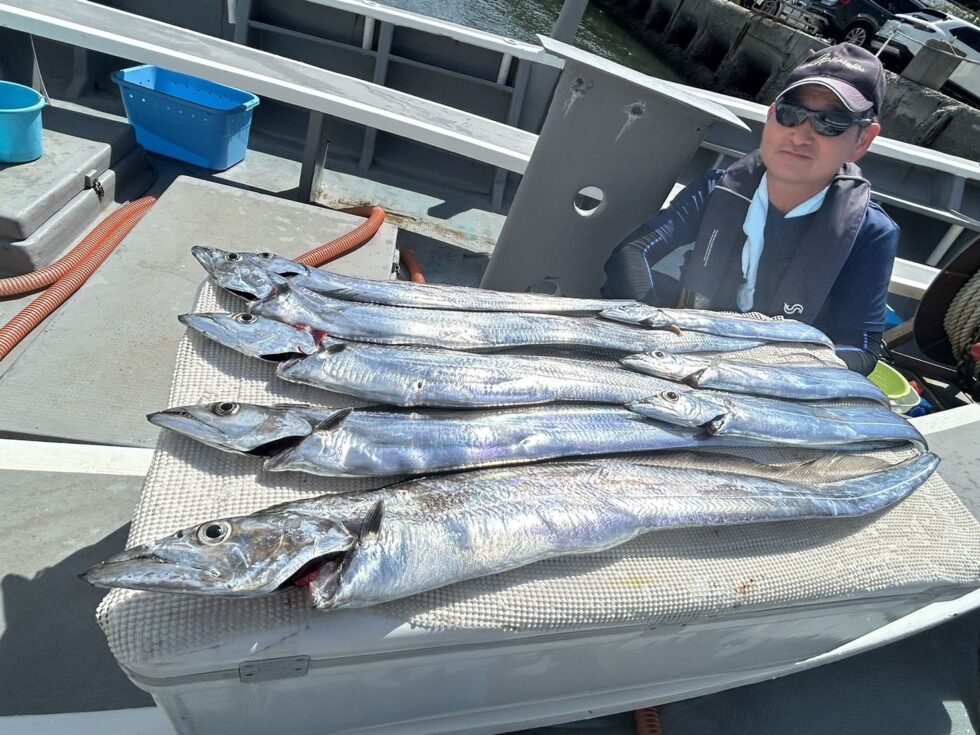 大型タチウオ釣りまくりー！流石です！