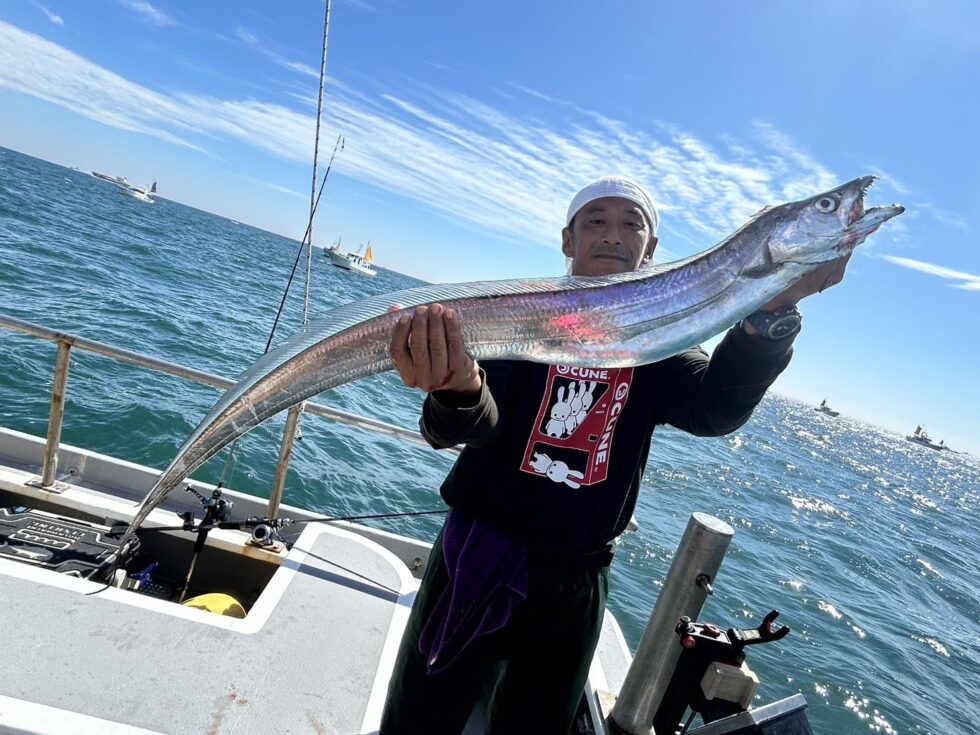 テンヤタチウオ出船中！極太続出！