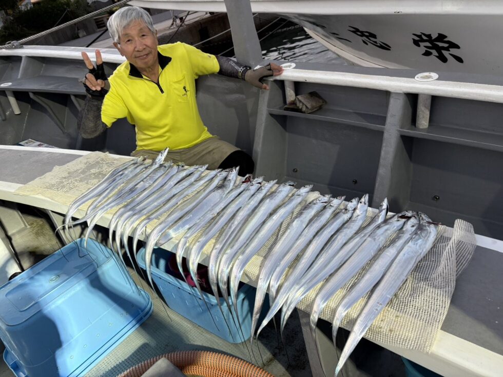 午後ショート便タチウオ活発!テンヤでバリバリ!