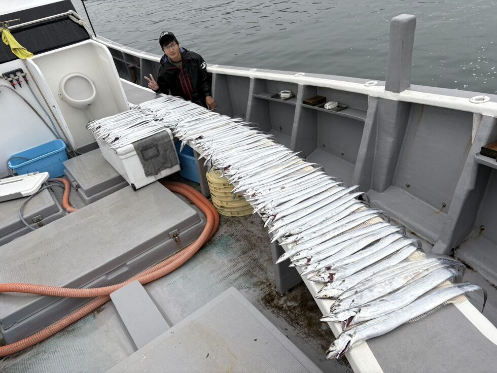 タチウオ船(テンヤ専門)!