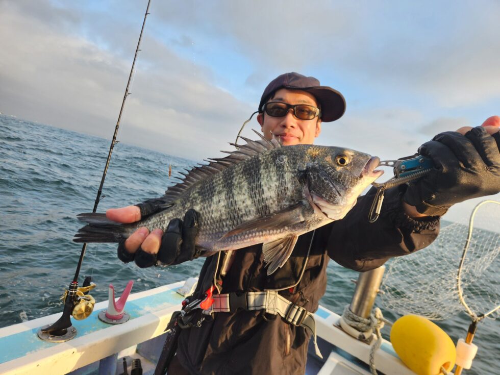 黒鯛ゲット！明日(水)ウタセ五目出船確定！空き多数