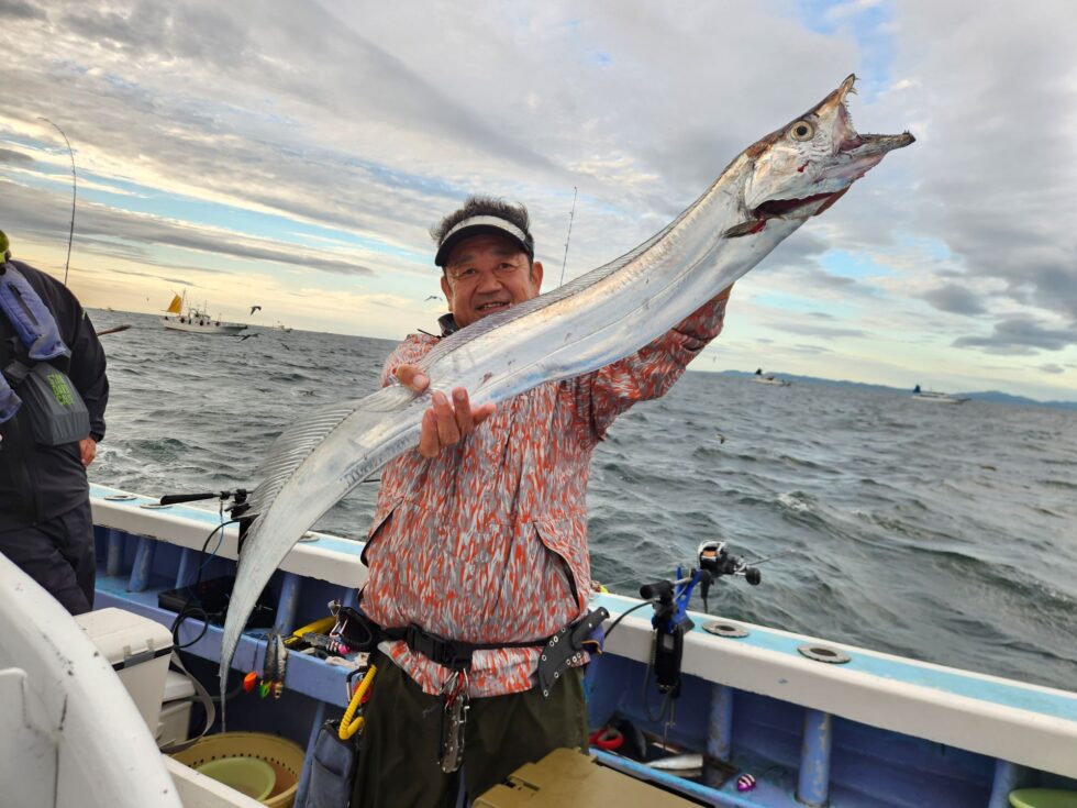 テンヤタチウオ船!ドラゴン乱舞!128㎝おめでとうございました!