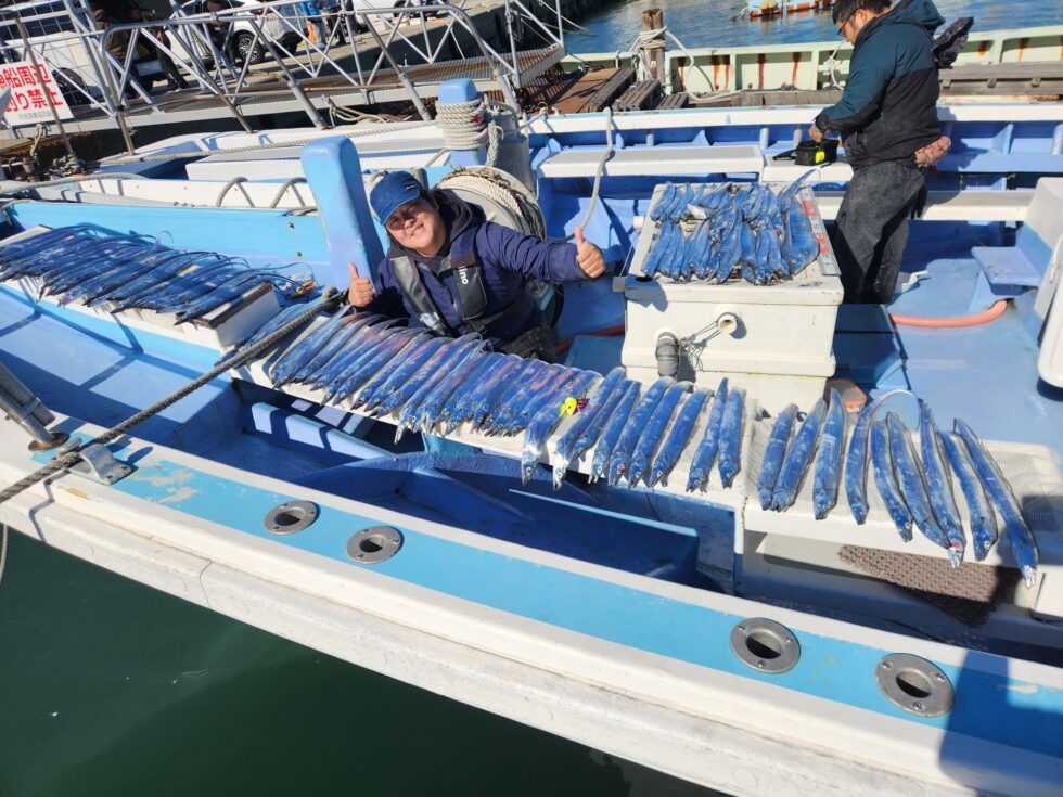 イシグロフィッシングマイスター中村さん朝イチ猛烈な掛けっぷり&手返しの早さで10時の撤収、３時間で59本！