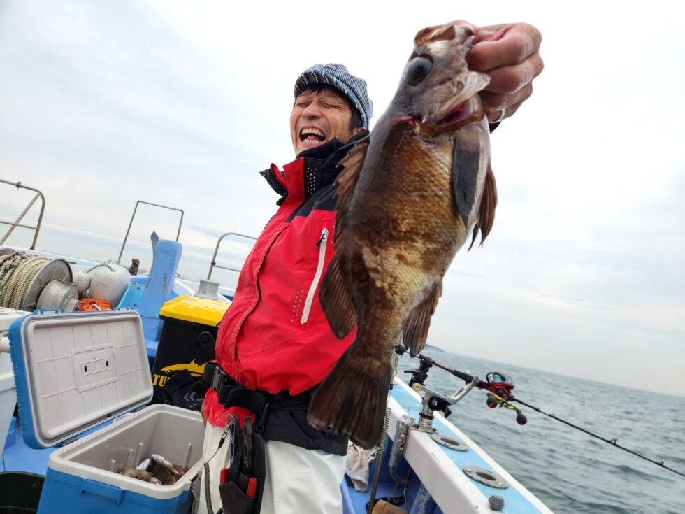 港前、最大32cm特大メバル!