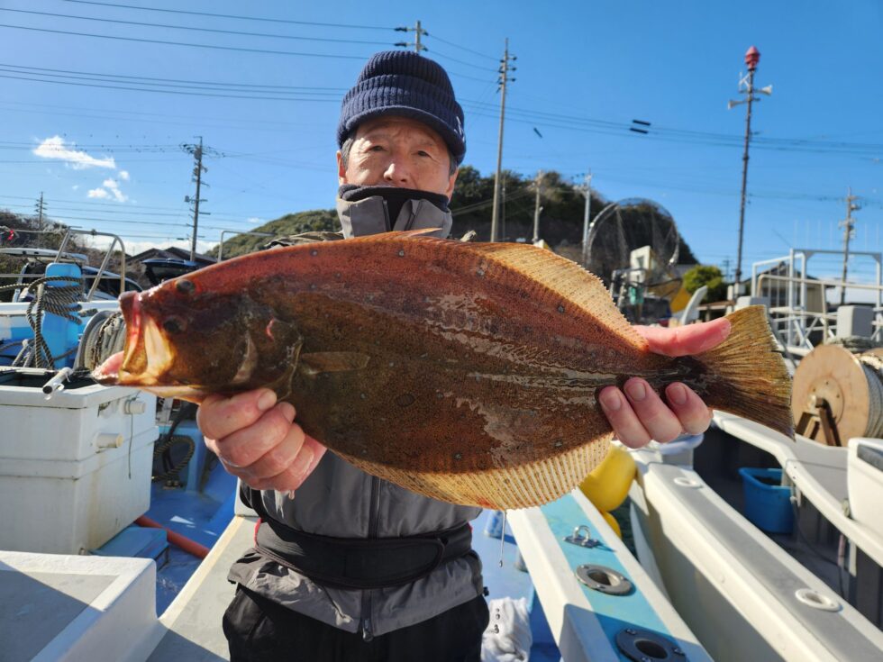泳がせ船、ヒラメヒット