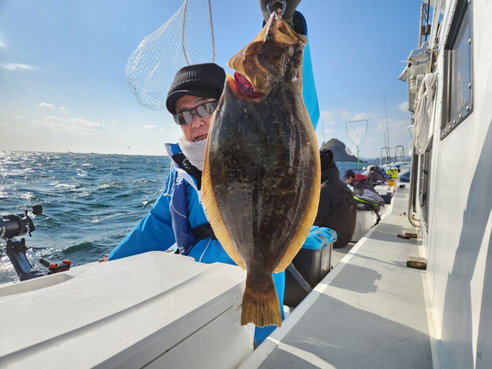 泳がせ船、ヒラメ、ブリ好調ー！