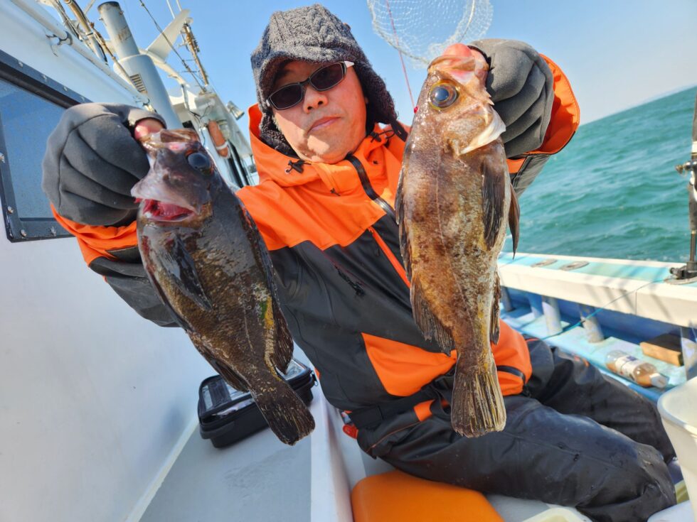 明日(日)一つテンヤ真鯛船、ウタセ五目船、出船確定です！朝の飛び入りOKですよ。