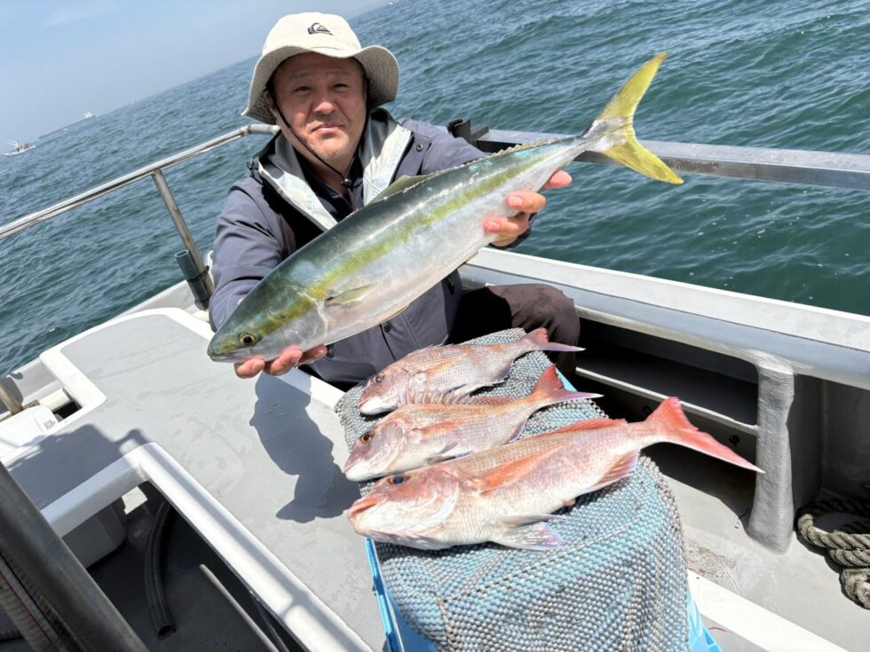 真鯛、ワラサ！一つテンヤ真鯛が最高潮！