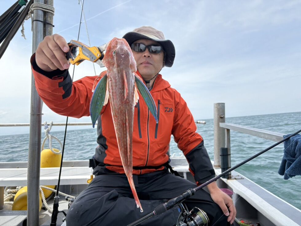 明日(月)イサキ釣り、一つテンヤ真鯛釣り、出船確定です！どちらも空き多数