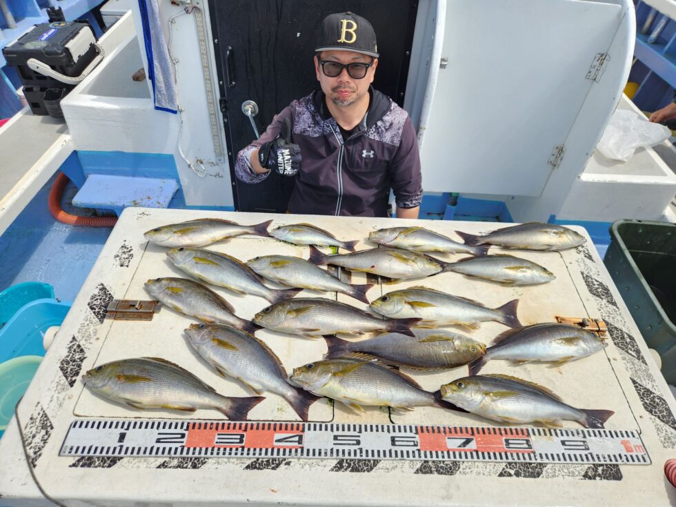 大山沖イサキ好調ー!明日(水)も出船確定しました!空き多数です