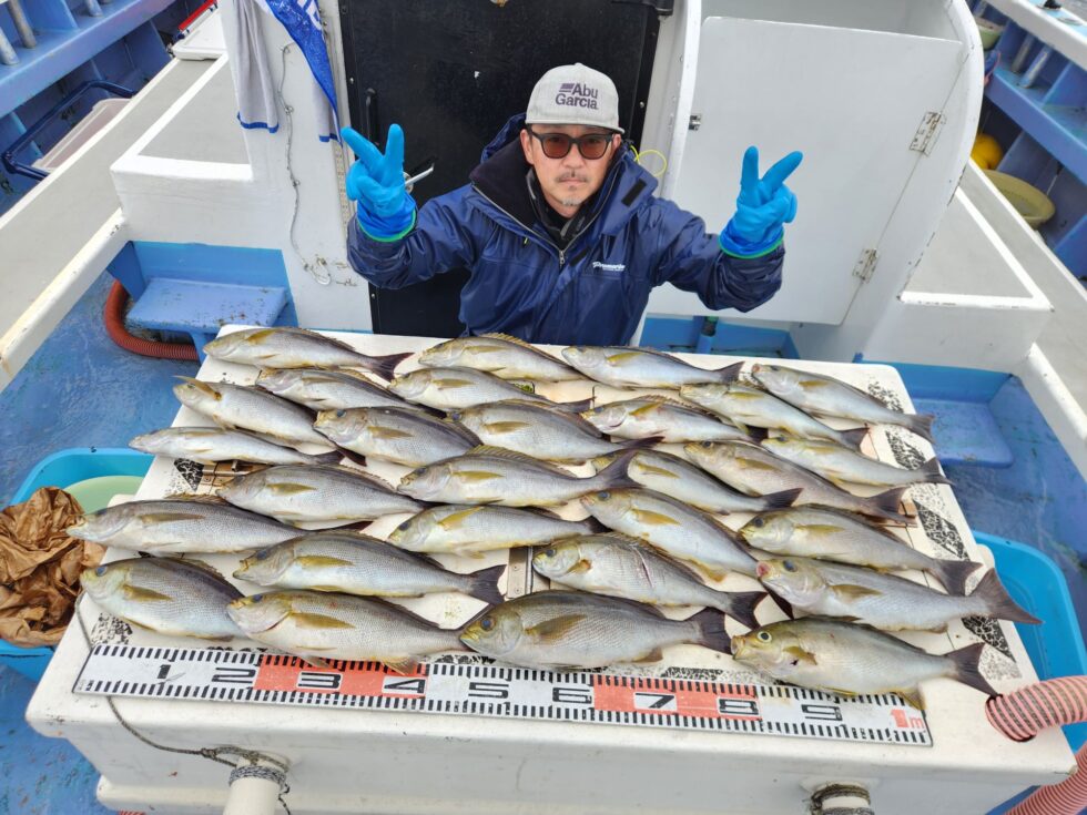 ジャンボイサキ爆発!竿頭28匹!