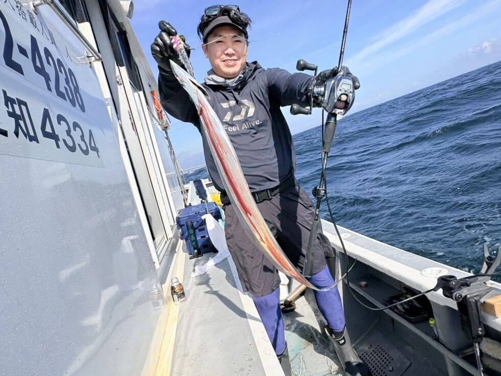 丁寧な誘いで伊良湖水道タチウオ攻略!