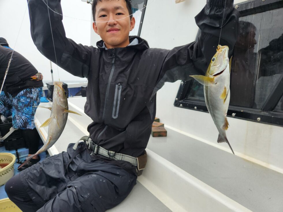テンヤタチウオ船、イサキ船、出船中！
