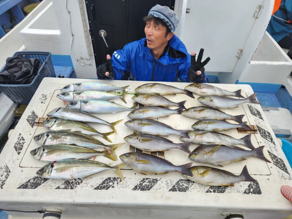 イサキ絶好調ー！大アジの回遊もあり楽しめました！
