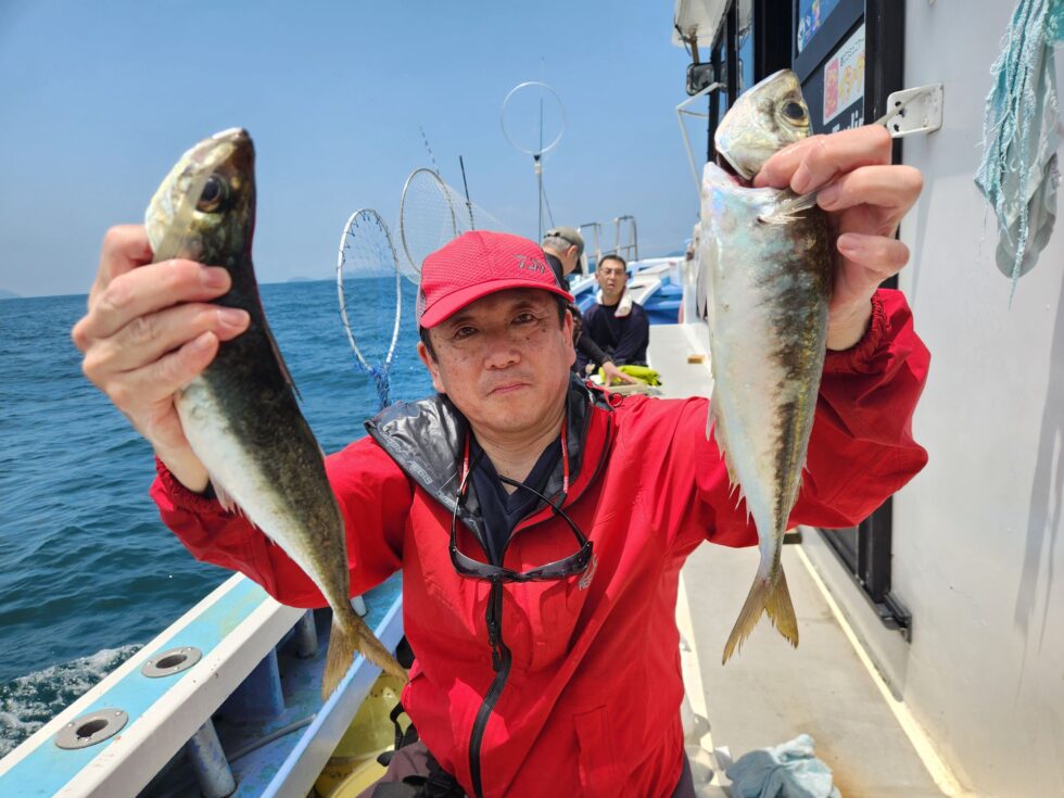 大山沖イサキ船、テンヤタチウオ船、出船中！