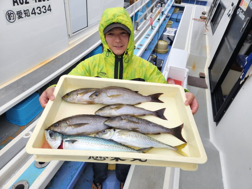 テンヤタチウオ船、大山沖イサキ船、予約受付中！