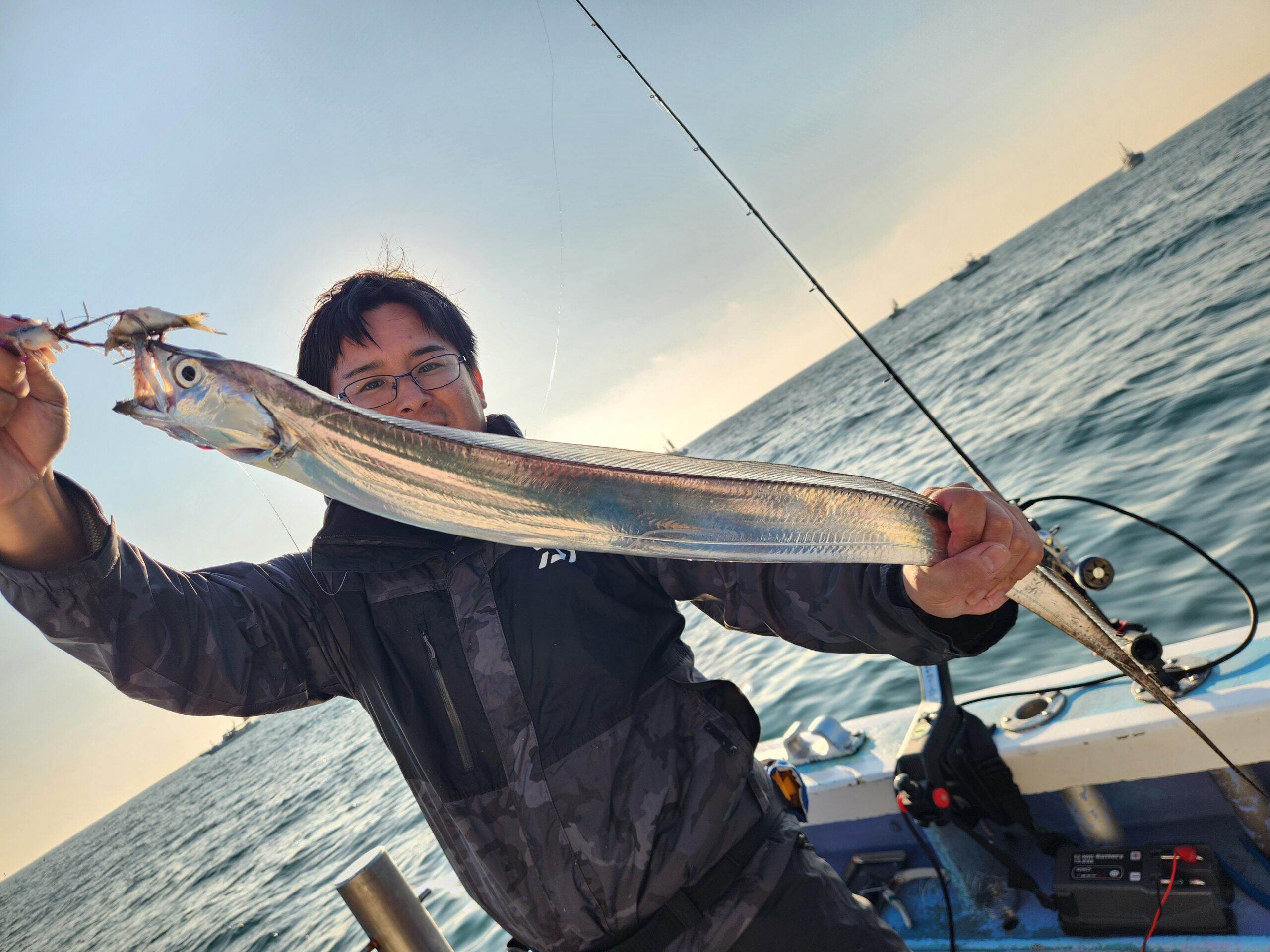大型タチウオ続々！最大127㎝！竿頭59本と連日爆発ー！ 写真8