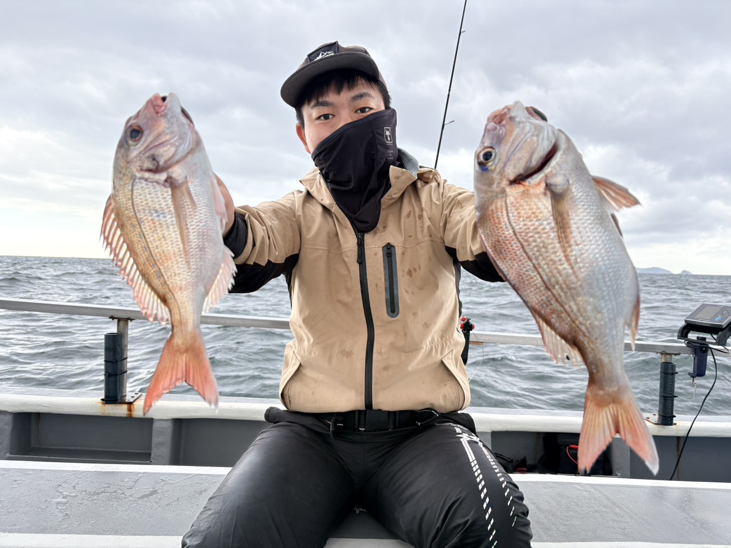 最大51㎝、伊勢湾一つテンヤ真鯛出船！ 写真4