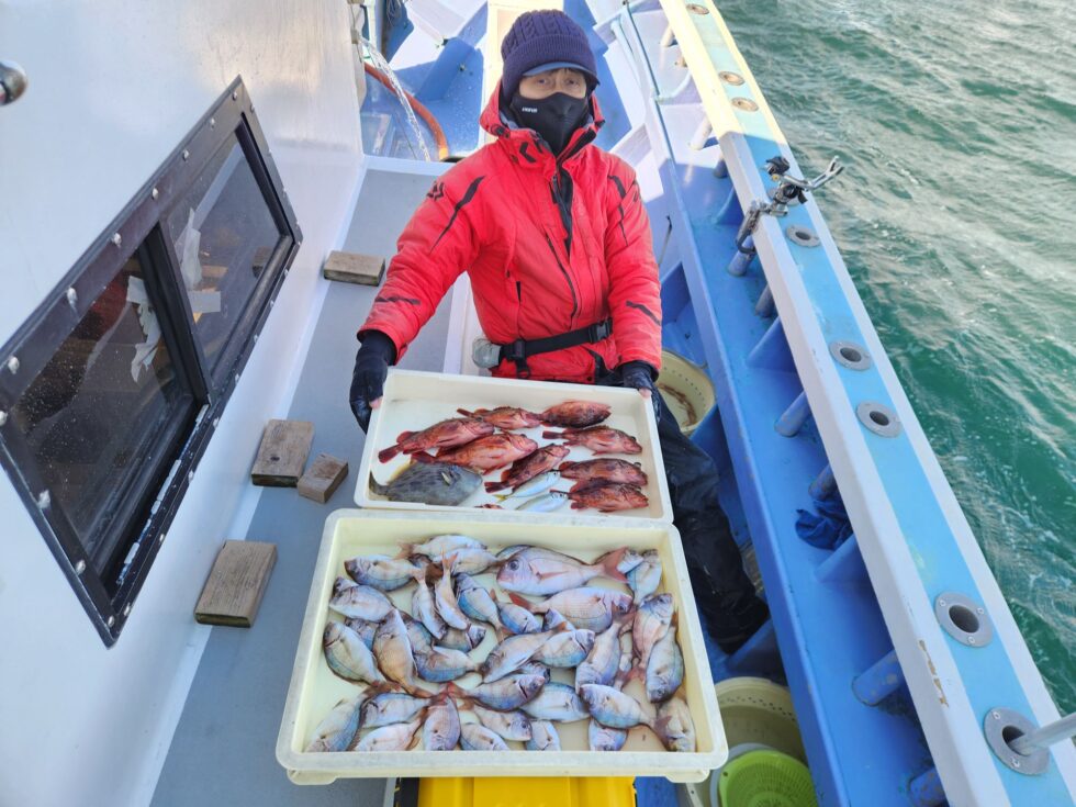 小鯛入れ食い!カサゴ良型!