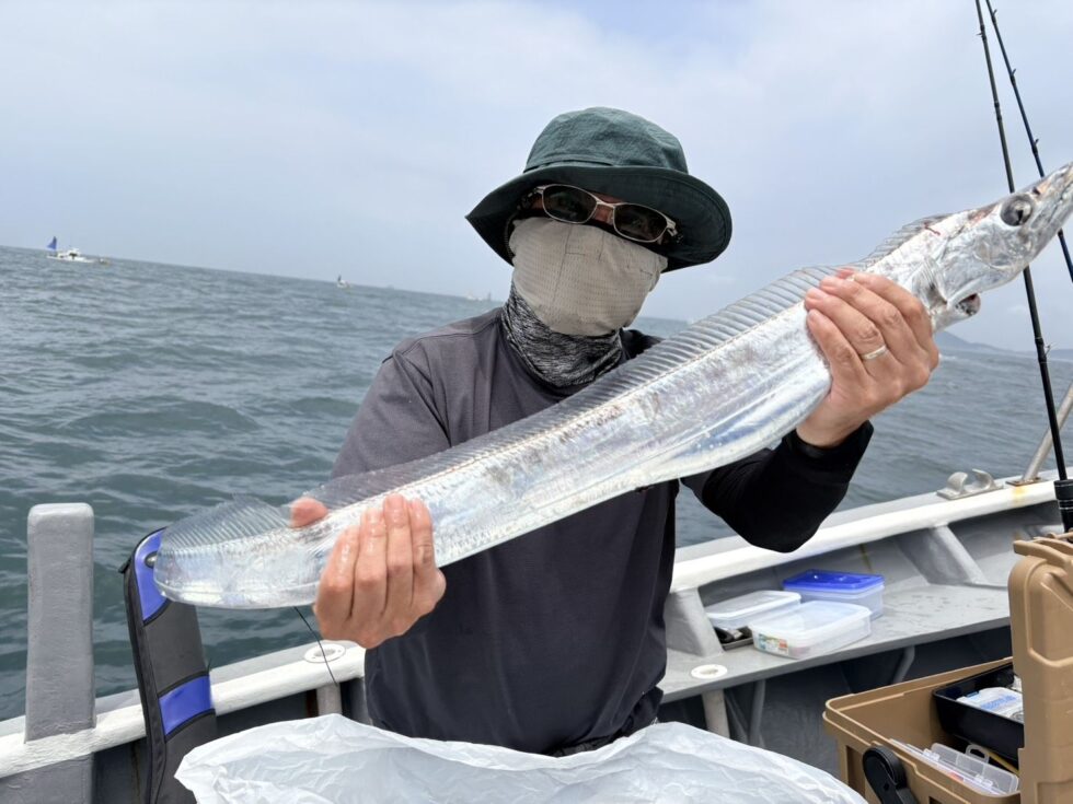 テンヤタチウオ2隻体制で出船中!